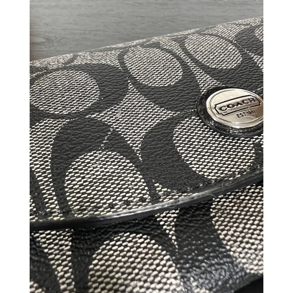 Coach Signature Peyton Slim Envelope Wallet Black Gray Snap Closure F49154 - Picture 8 of 10